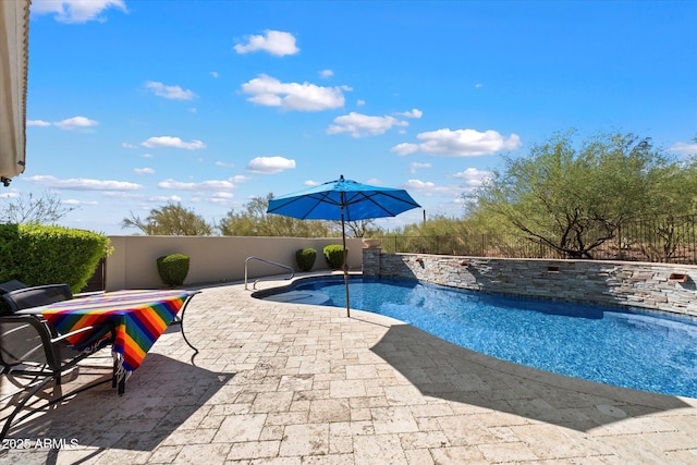 34611 N Sunset Trl, Cave Creek, AZ 85331 - view of swimming pool featuring a patio