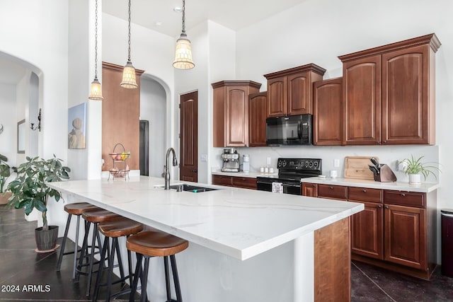 14129 E Barbie Ln, Scottsdale, AZ 85262 - kitchen featuring black appliances, a sink, arched walkways, light stone countertops, and a towering ceiling