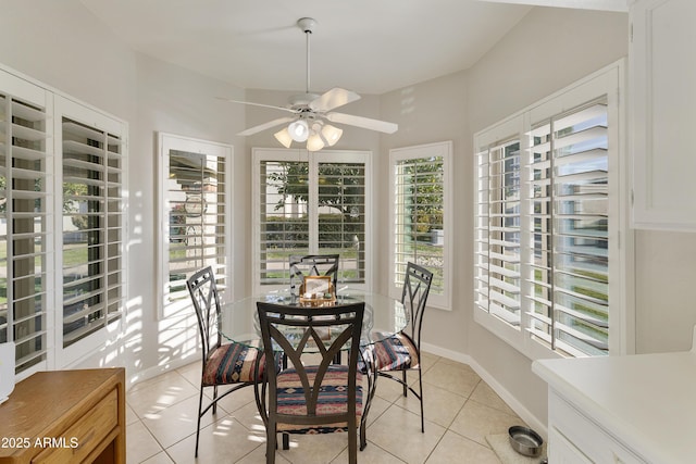 sunroom / solarium with ceiling fan