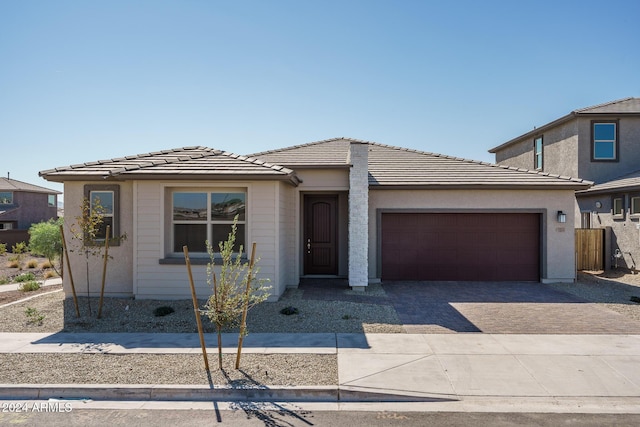 view of front facade with a garage