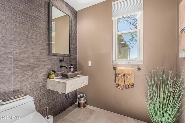 25825 N 106th Way, Scottsdale, AZ 85255 - bathroom featuring toilet and tile patterned flooring