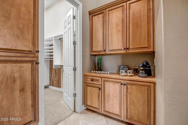 42023 N Bridlewood Way, Anthem, AZ 85086 - bar with light carpet