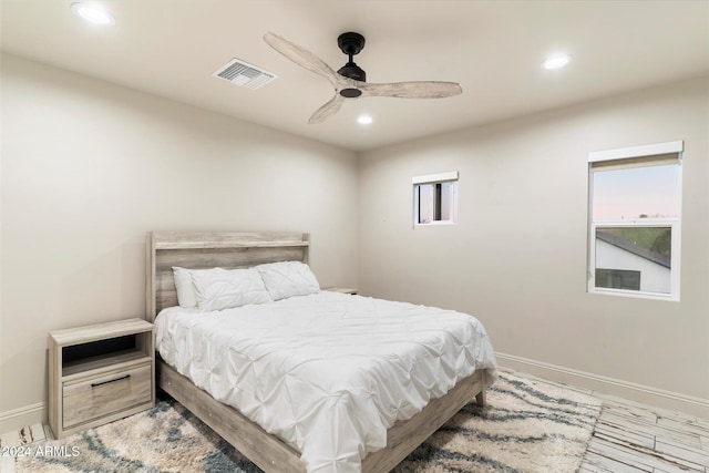 bedroom featuring ceiling fan