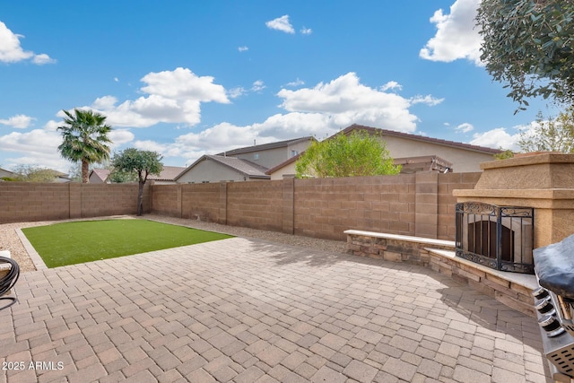 9165 W Mine Trl, Peoria, AZ 85383 - fenced backyard with a patio