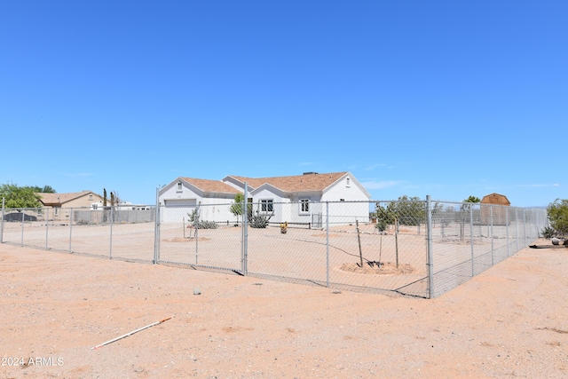 view of yard with a garage