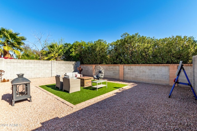 view of yard with a patio area and an outdoor hangout area