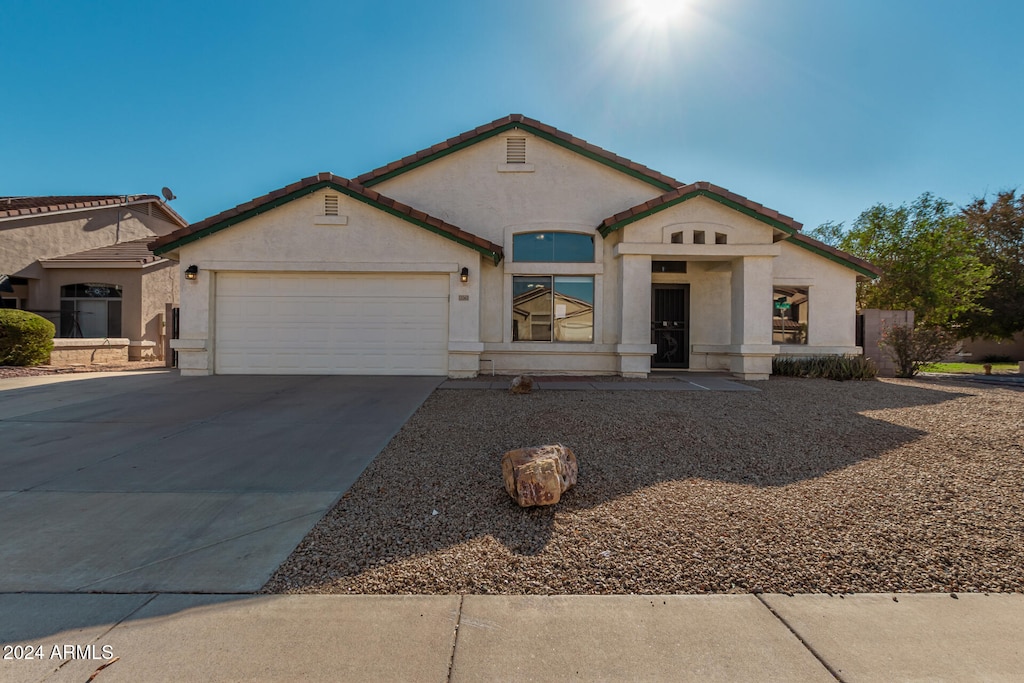 view of front of house featuring a garage