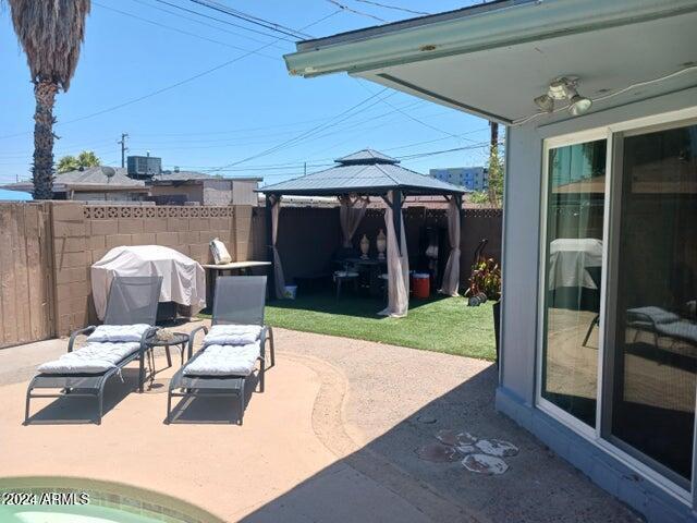 5539 N 31st Ln, Phoenix, AZ 85017 - view of patio / terrace featuring a gazebo and grilling area