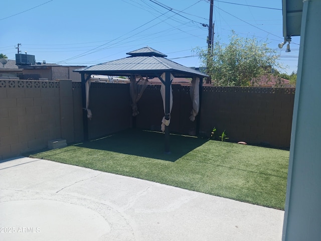 5539 N 31st Ln, Phoenix, AZ 85017 - view of yard featuring a gazebo and a patio