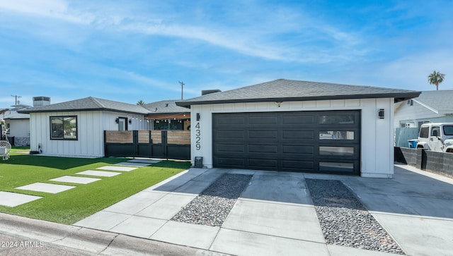 exterior space featuring a lawn