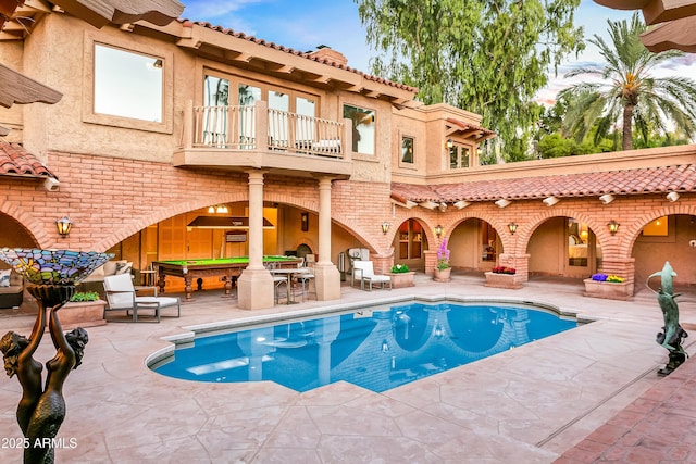 7155 E Oakmont Dr, Paradise Valley, AZ 85253 - pool with a patio area
