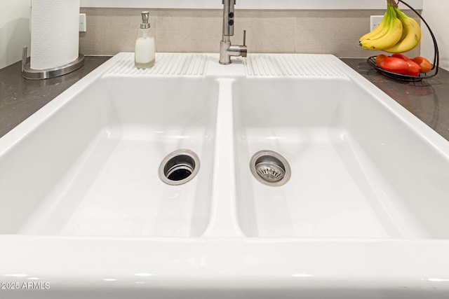 room details with sink