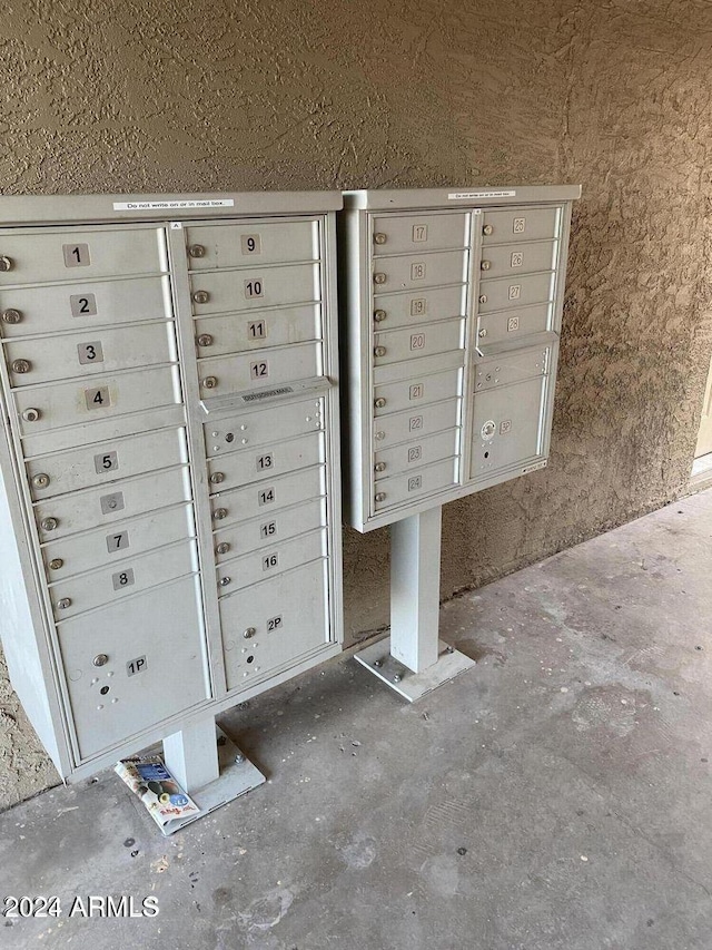 view of community featuring mail boxes