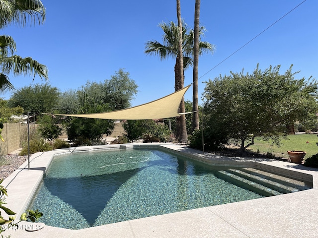 view of swimming pool