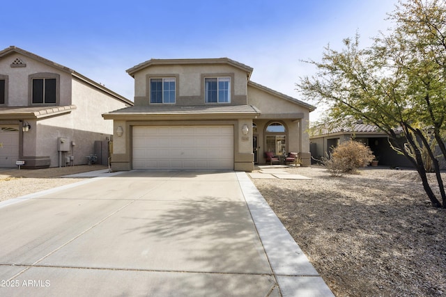 view of front property featuring a garage