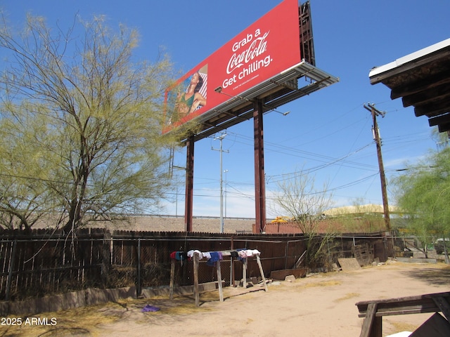 2045 S 6th Ave, Phoenix, AZ 85003 - view of yard