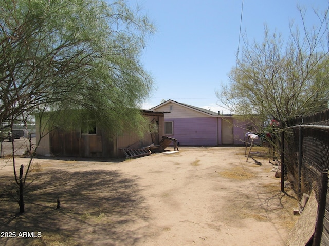 2045 S 6th Ave, Phoenix, AZ 85003 - view of side of home