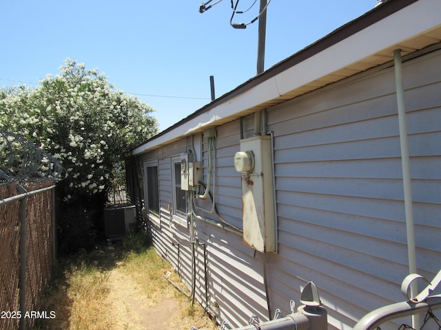 2045 S 6th Ave, Phoenix, AZ 85003 - view of property exterior with cooling unit