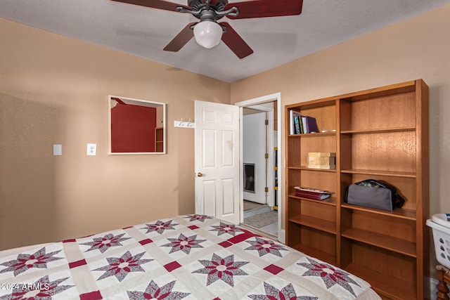 unfurnished bedroom with ceiling fan