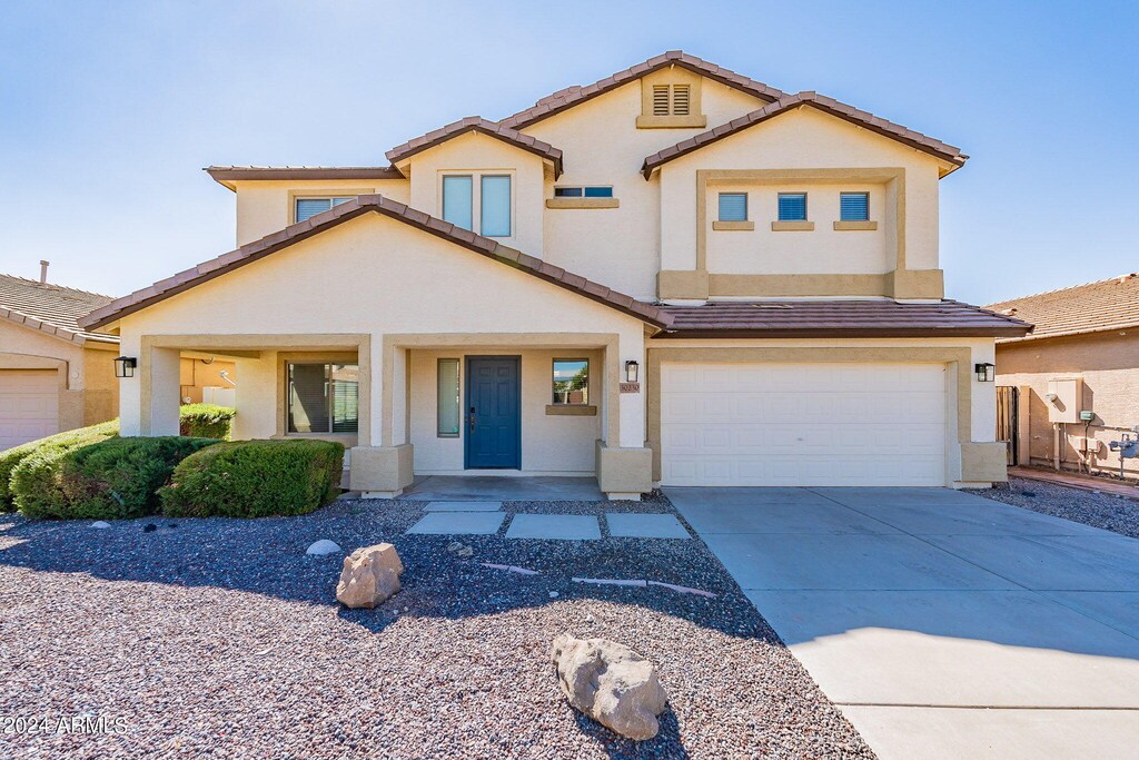 view of front of house featuring a garage