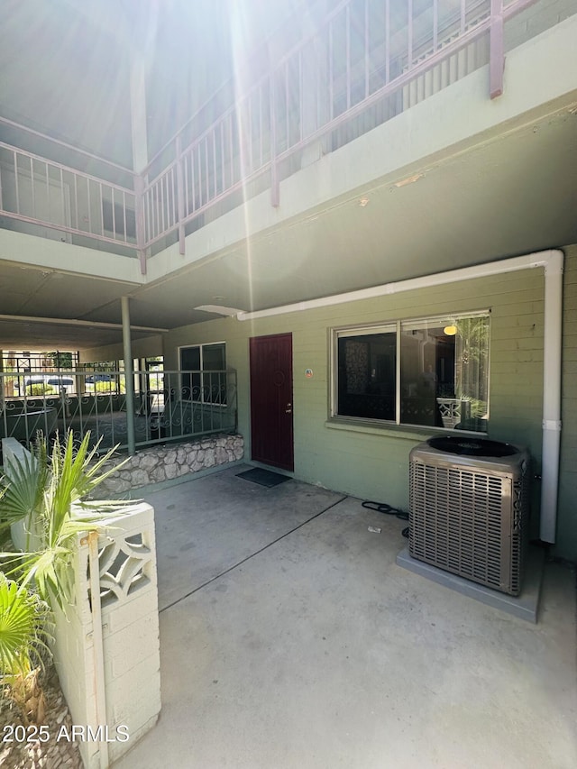 1702 W Tuckey Ln Unit 116, Phoenix, AZ 85015 - view of patio / terrace