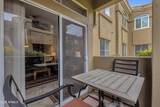 5335 E Shea Blvd Unit 1094, Scottsdale, AZ 85254 - balcony with outdoor dining space