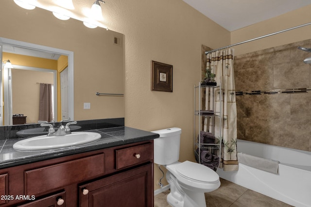 5335 E Shea Blvd Unit 1094, Scottsdale, AZ 85254 - bathroom with vanity, tile patterned floors, toilet, and shower / bathtub combination with curtain