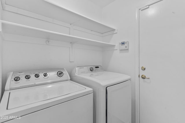 10727 E El Moro Ave, Mesa, AZ 85208 - laundry room featuring independent washer and dryer
