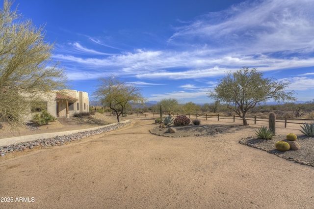 view of yard featuring a rural view