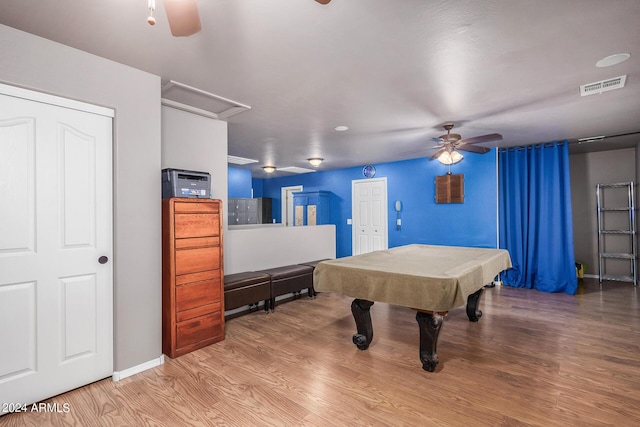 playroom with ceiling fan, hardwood / wood-style floors, and billiards