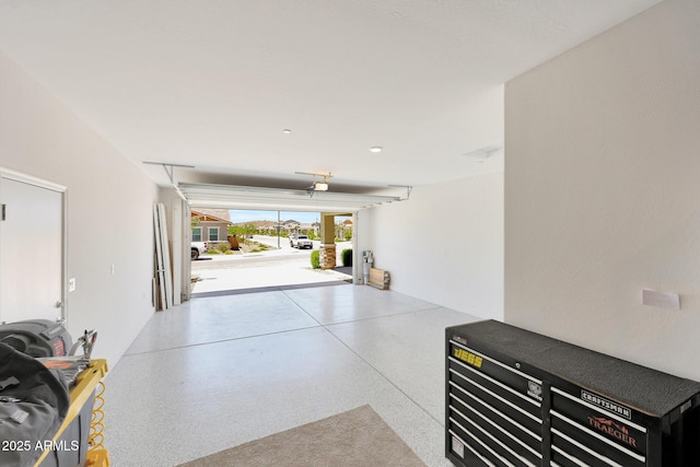 29339 N 135th Dr, Peoria, AZ 85383 - view of garage
