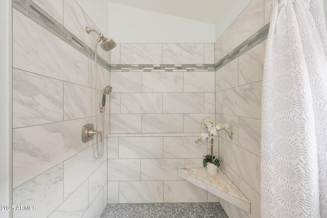 2627 E Gary Way, Phoenix, AZ 85042 - bathroom featuring tiled shower