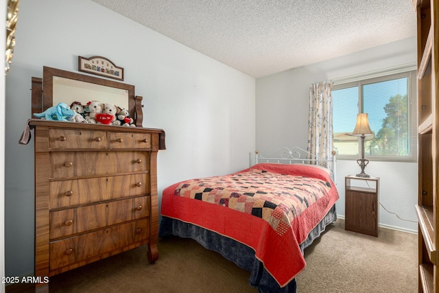 6424 E Aire Libre Ln, Scottsdale, AZ 85254 - bedroom featuring carpet floors and a textured ceiling