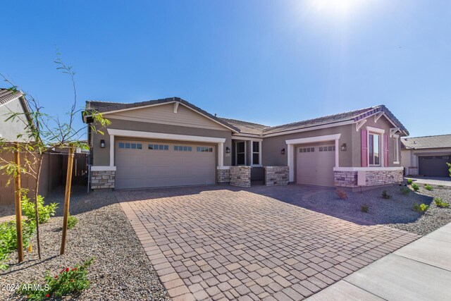 view of front of house featuring a garage