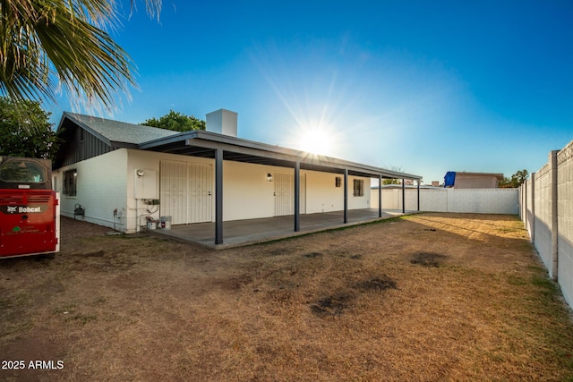 exterior space featuring a lawn