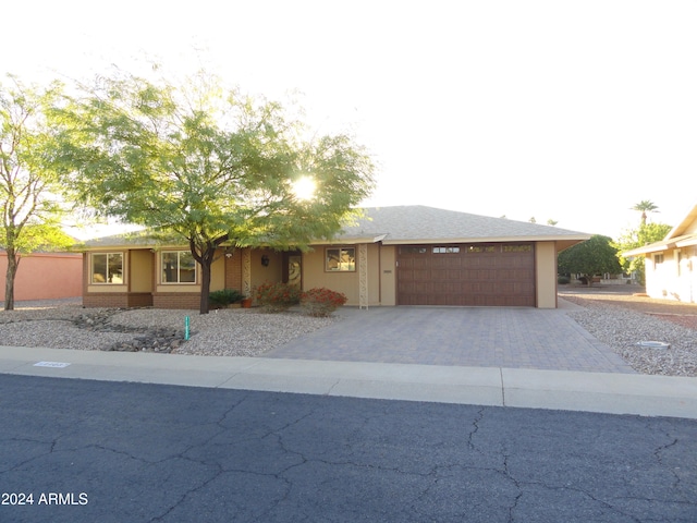 view of front facade featuring a garage