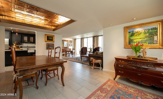 dining room featuring light tile patterned floors