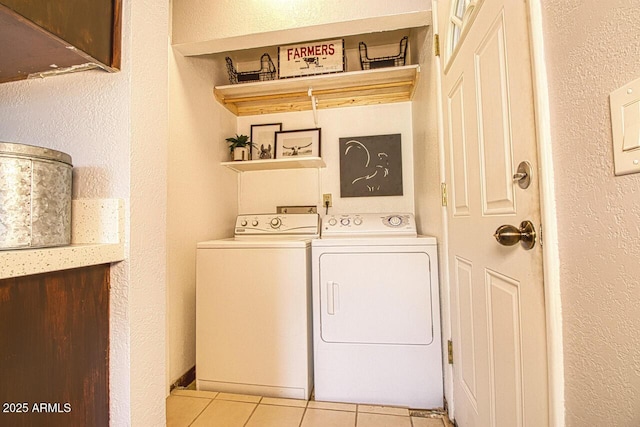 4905 E Horseshoe Ln, Cottonwood, AZ 86326 - laundry area featuring tile patterned floors, laundry area, a textured wall, and independent washer and dryer