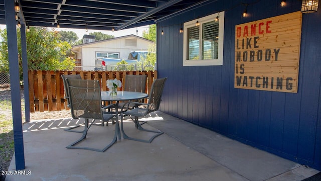 4905 E Horseshoe Ln, Cottonwood, AZ 86326 - view of patio featuring fence and outdoor dining space