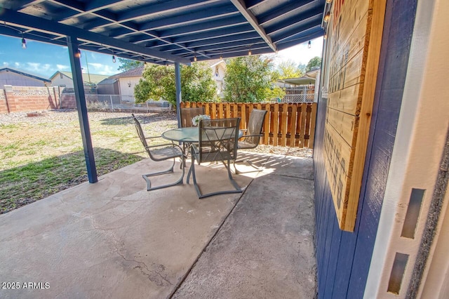 4905 E Horseshoe Ln, Cottonwood, AZ 86326 - view of patio featuring outdoor dining area and a fenced backyard