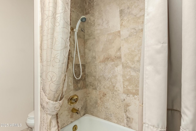 15602 N 19th St, Phoenix, AZ 85022 - interior details with shower / tub combo with curtain and toilet