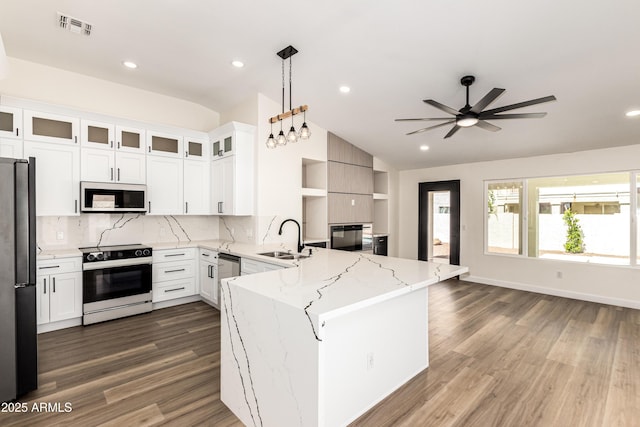 1710 S Aaron, Mesa, AZ 85209 - kitchen featuring electric stove, a sink, open floor plan, a peninsula, and lofted ceiling