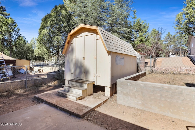 view of outdoor structure