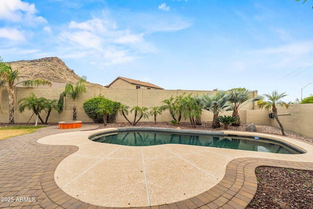 6245 W Maya Dr, Phoenix, AZ 85083 - view of pool with a fenced backyard and a patio area