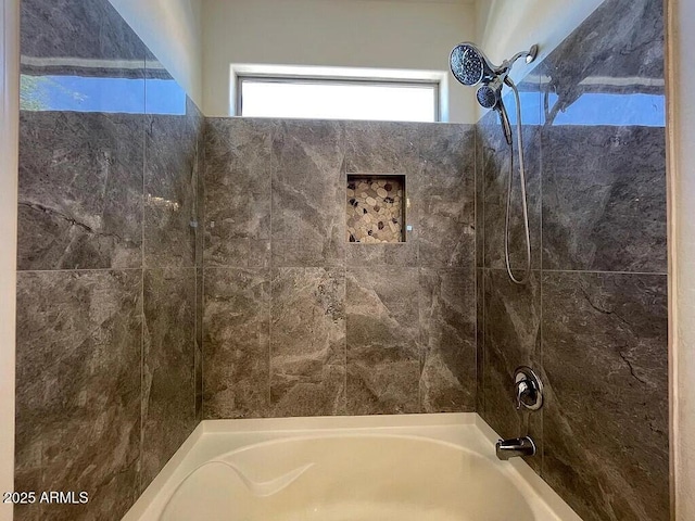 6557 S Classic Way, Gilbert, AZ 85298 - full bathroom with washtub / shower combination