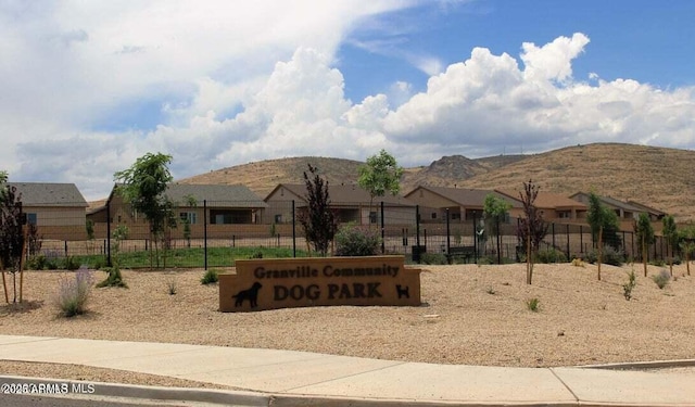 6215 E Sefton Dr, Prescott Valley, AZ 86314 - exterior space featuring a residential view, a mountain view, and fence