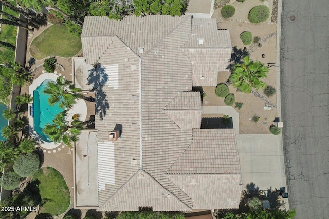 12183 E Mercer Ln, Scottsdale, AZ 85259 - view of subject property with a pool