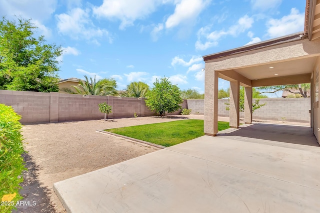 209 E Diamond Trl, San Tan Valley, AZ 85143 - view of yard featuring a patio area