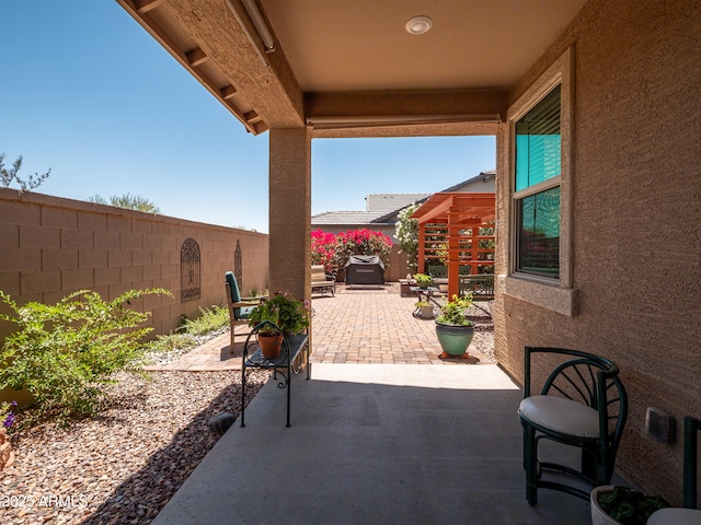 7648 S Thimble Peak, Gold Canyon, AZ 85118 - fenced backyard with a patio