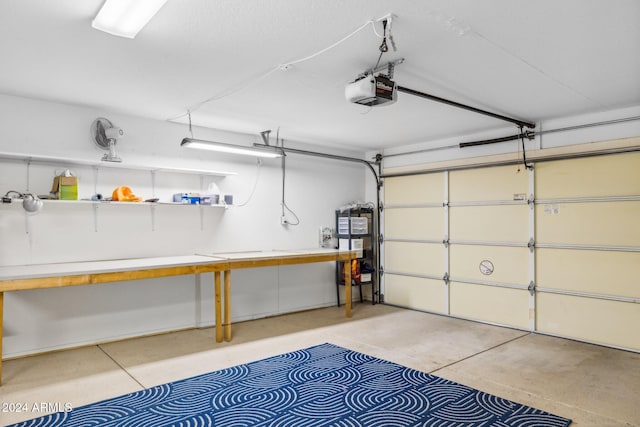 15758 W Edgemont Ave, Goodyear, AZ 85395 - garage with a garage door opener